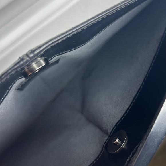 🔥fire sale🔥Authentic✨LV✨Demi Lune Pochette Epi Leather Black - Picture 8 of 9